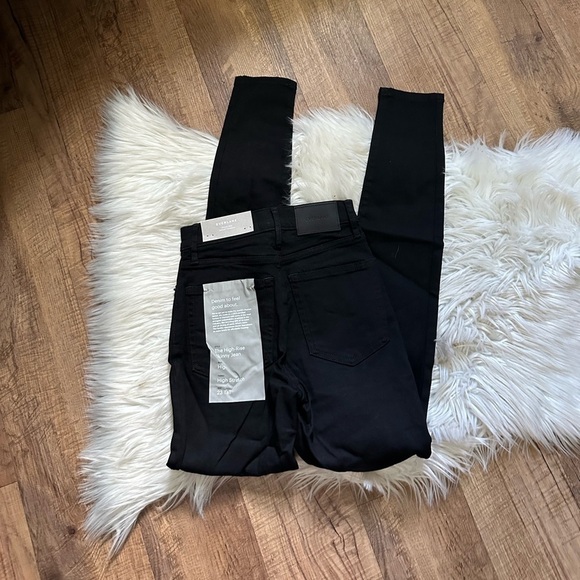 EVERLANE The Authentic Stretch High Rise Skinny Jean In Black - Picture 5 of 6